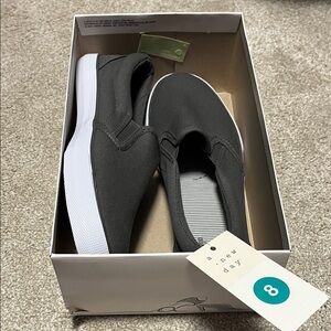 a new day Black Slip-On Sneakers
